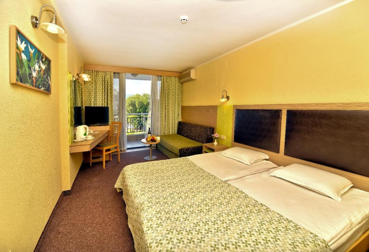 Hotel Slavuna Albena Ngoại thất bức ảnh