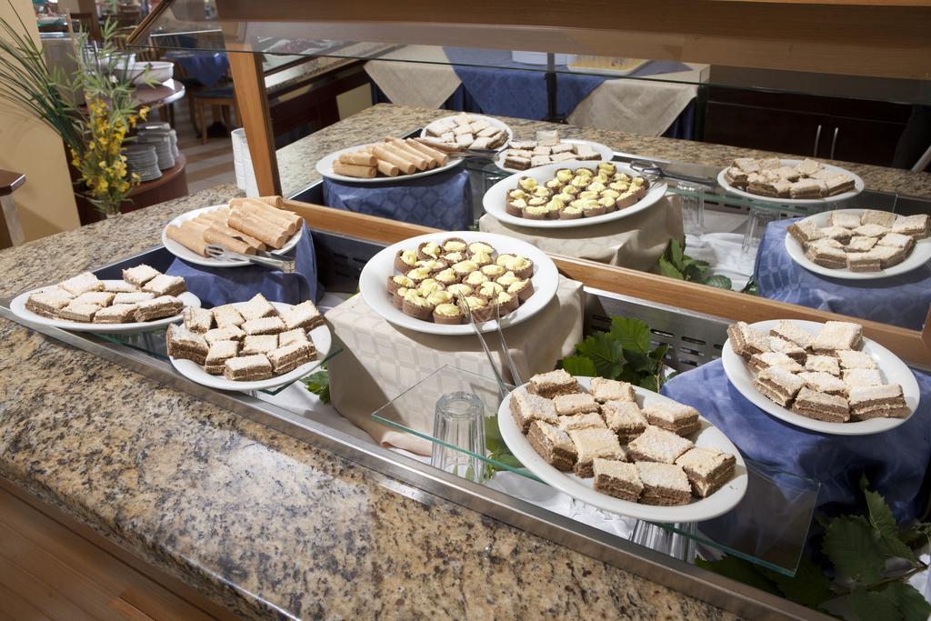 Hotel Slavuna Albena Ngoại thất bức ảnh
